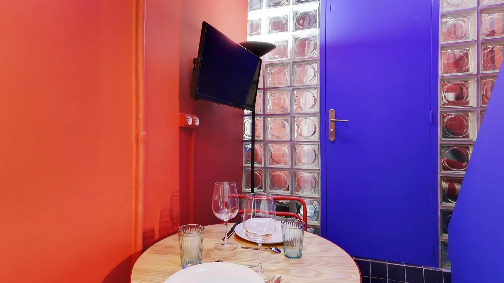 Colourful Studio For 2 - Heart Of Le Marais Paris