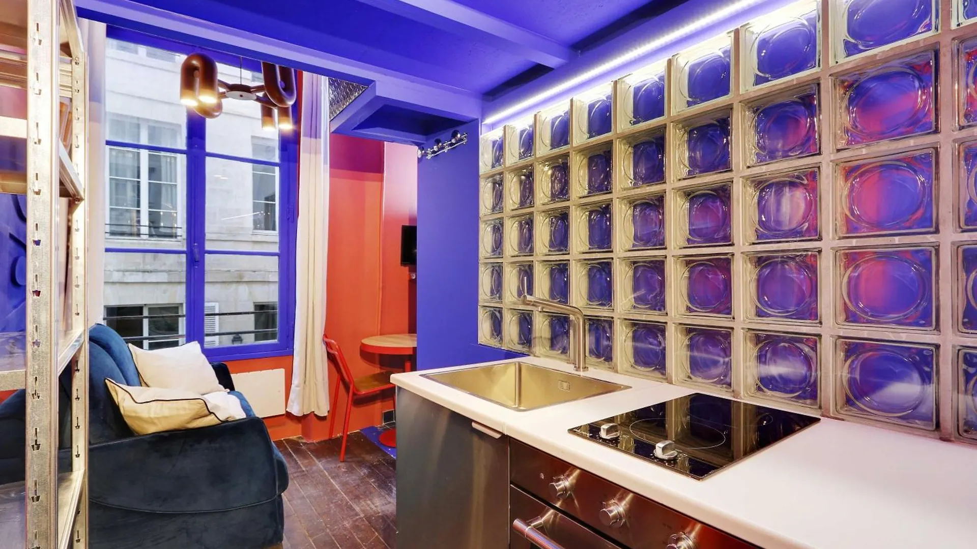 Colourful Studio For 2 - Heart Of Le Marais Paris Apartment