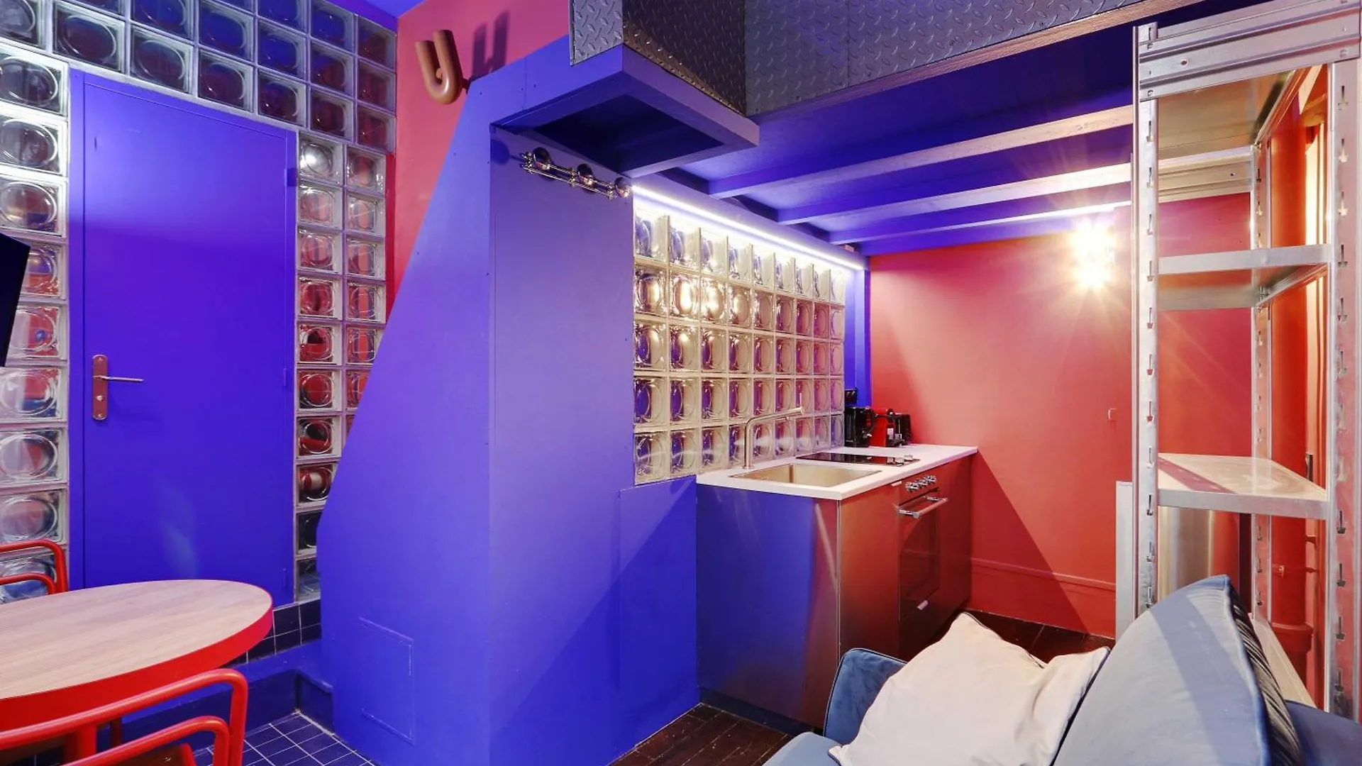 Apartment Colourful Studio For 2 - Heart Of Le Marais Paris